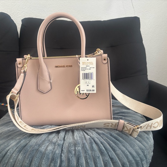 Michael Kors Handbags - Michael Kors Blush Satchel